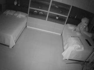 voyeurcam-casa-salsa-versus-room