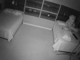 voyeurcam-casa-salsa-versus-room Live Webcam on CamSoda