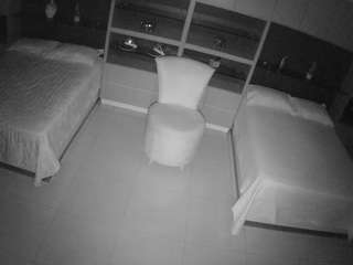 voyeurcam-casa-salsa-versus-room