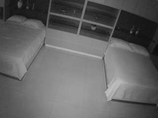 voyeurcam-casa-salsa-versus-room