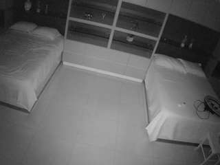 voyeurcam-casa-salsa-versus-room