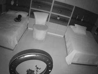 voyeurcam-casa-salsa-versus-room