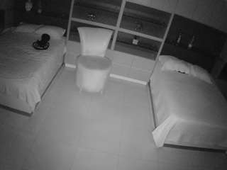 voyeurcam-casa-salsa-versus-room