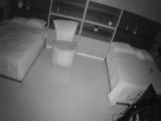 voyeurcam-casa-salsa-versus-room