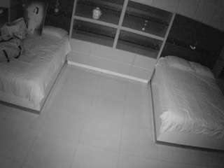voyeurcam-casa-salsa-versus-room