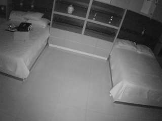 voyeurcam-casa-salsa-versus-room