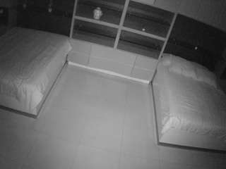 voyeurcam-casa-salsa-versus-room