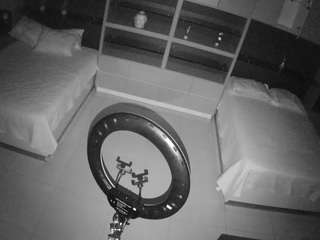 voyeurcam-casa-salsa-versus-room