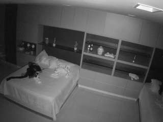 voyeurcam-casa-salsa-versus-room