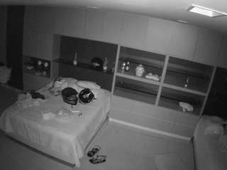 voyeurcam-casa-salsa-versus-room live webcam show