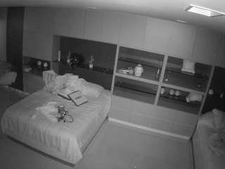 voyeurcam-casa-salsa-versus-room