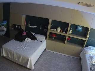 voyeurcam-casa-salsa-versus-room