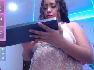 cristal-horny19