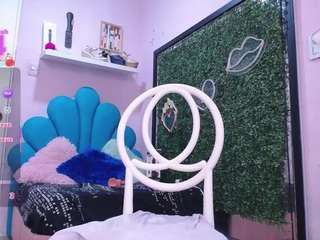 cristal-horny19 Profile Image