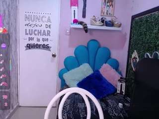 cristal-horny19 webcam
