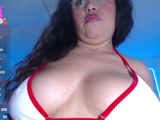 cristal-horny19