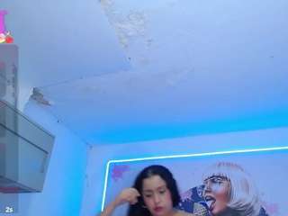 cristal-horny19's CamSoda show and profile