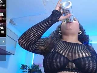 cristal-horny19