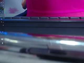 cristal-horny19's CamSoda show and profile