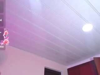 cristal-horny19