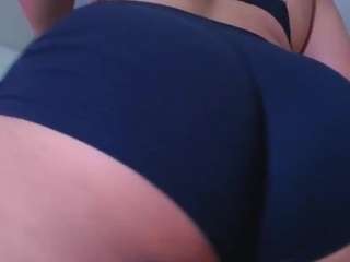 cristal-horny19