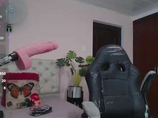 cristal-horny19