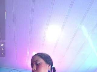 Live cam show with cristal-horny19