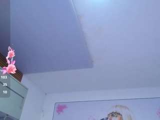 cristal-horny19