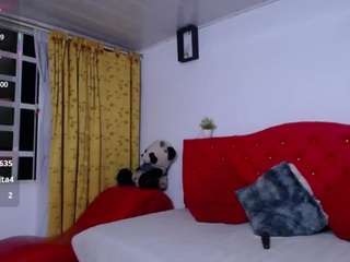 cristal-horny19 live webcam show