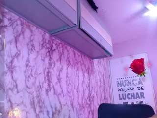 cristal-horny19