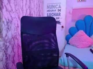 cristal-horny19