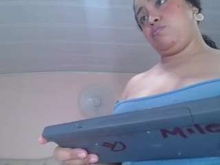 cristal-horny19