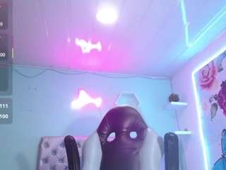 cristal-horny19
