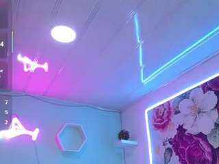 cristal-horny19