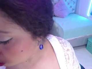 cristal-horny19