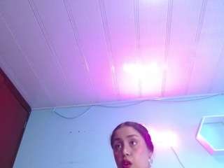 cristal-horny19