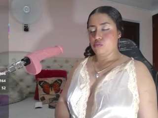 cristal-horny19