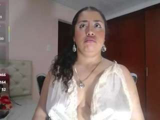cristal-horny19