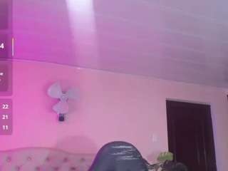 cristal-horny19