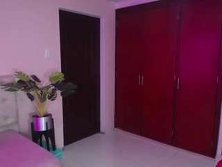 cristal-horny19