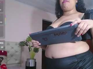 cristal-horny19