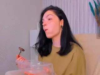 Luna-Moon13's Live Sex Cam Show
