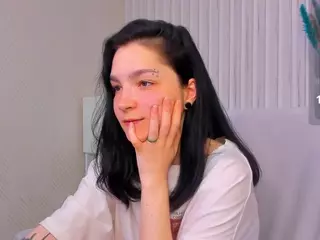 Luna-Moon13's Live Sex Cam Show