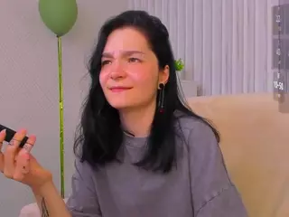 Luna-Moon13's Live Sex Cam Show