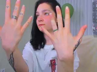 Luna-Moon13's Live Sex Cam Show