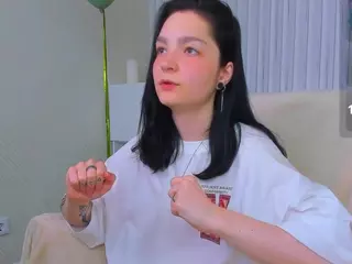 Luna-Moon13's Live Sex Cam Show