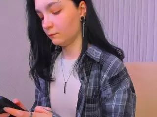 Luna-Moon13's Live Sex Cam Show