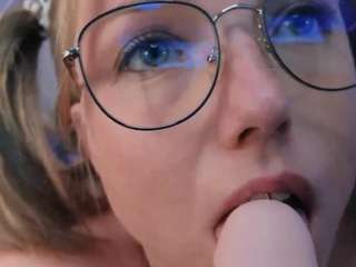 mary-tone webcam