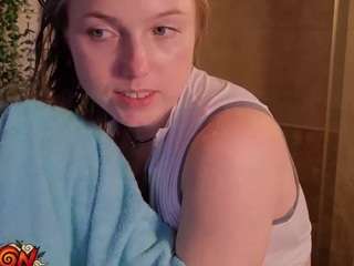 MARY-T live cam preview