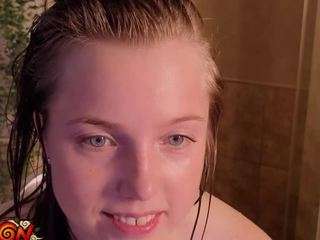 MARY-T live cam preview